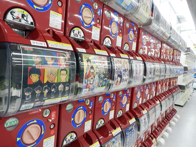 Capsule toy vending machines